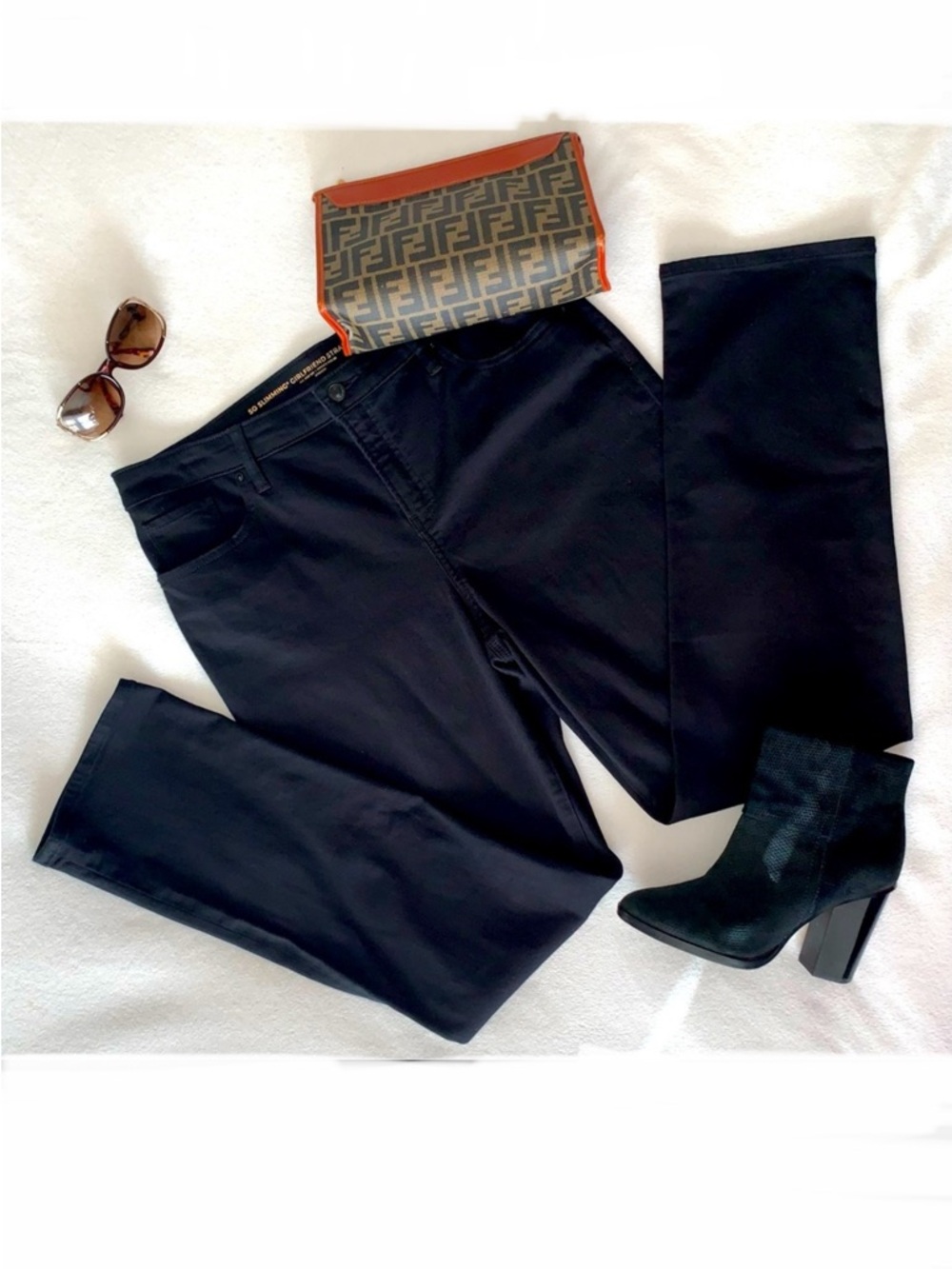 NEW! CHICO’S So Slimming Girlfriend Straight Leg Jeans, Black, size 14 / 2.5 - Picture 3 of 16